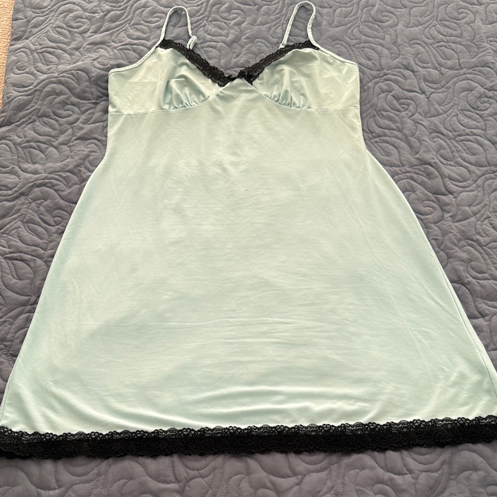 Apt. 9 Cream Chemise with Black Lace Accents